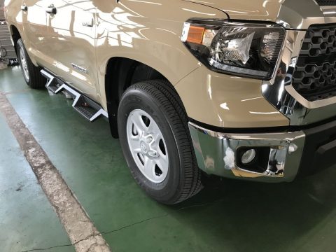 タンドラ　ベージュ　新車　Bushwacker 　オーバーフェンダー　ロックスタ―２ (2)